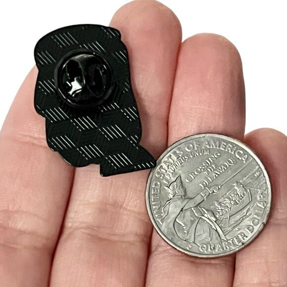 Hazbin Hotel Charlie Hopeful Eyes Enamel Pin - Picture 7 of 7